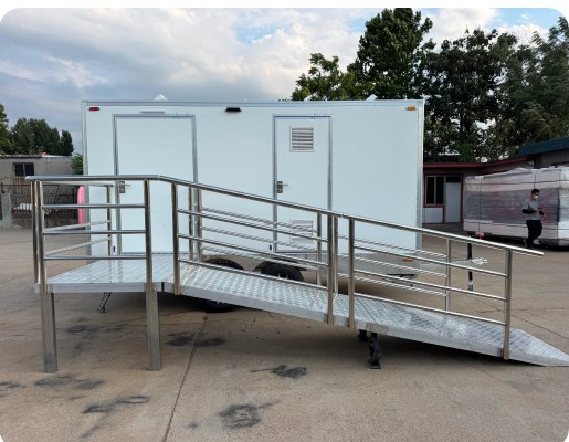 Luxury deluxe mobile toilet
